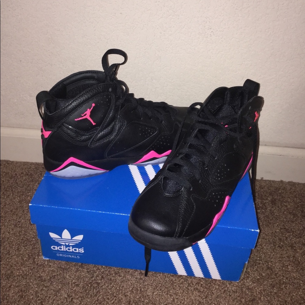 Jordan 7 Retro Black Hyper Pink